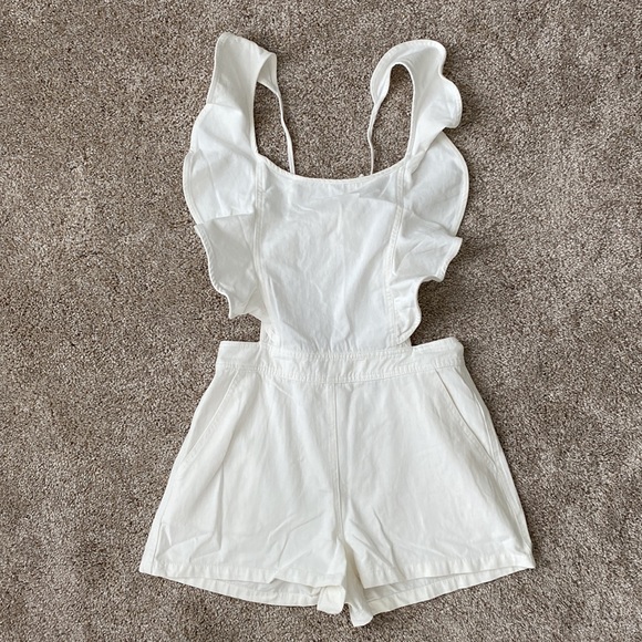 Vici Pants - Vici La Sangria Pocketed Denim Romper